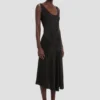Abito in pizzo nero