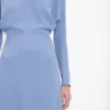Abito midi a maniche a campana in blu campanula