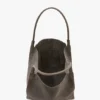 Borsa tote The Victoria grande in pelle scamosciata grigio ghiaia Borsa tote The Victoria grande in pelle scamosciata grigio ghiaia