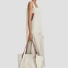 Borsa tote Victoria grande in tela avorio Borsa tote Victoria grande in tela avorio