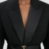 Giacca sartoriale con cintura in nero Giacca sartoriale con cintura in nero