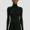 Maglione a collo alto in nero Maglione a collo alto in nero