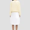 Maglione dalla vestibilità comoda in avorio Maglione dalla vestibilità comoda in avorio