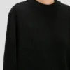 Maglione dalla vestibilità comoda in nero Maglione dalla vestibilità comoda in nero
