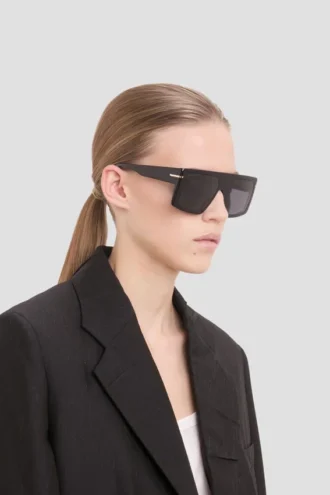 Montatura oversize con parte superiore piatta in nero