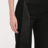 Pantaloni con cintura in raso nero Pantaloni con cintura in raso nero