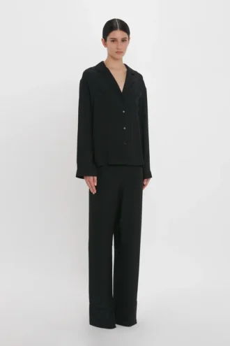 Pigiama con monogramma VB in nero Pigiama con monogramma VB in nero