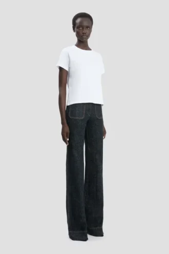T-shirt dal taglio aderente in bianco
