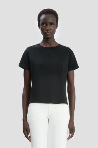 T-shirt dal taglio aderente in nero