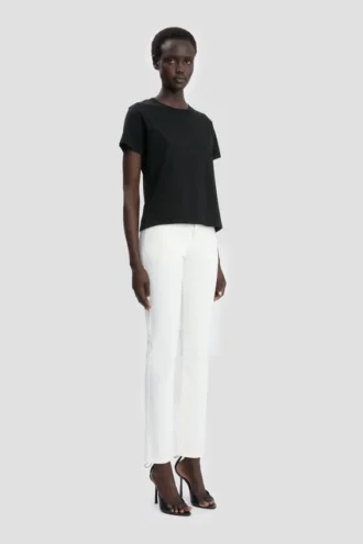 T-shirt dal taglio aderente in nero
