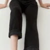 The Victoria Jeans in nero lavato The Victoria Jeans in nero lavato