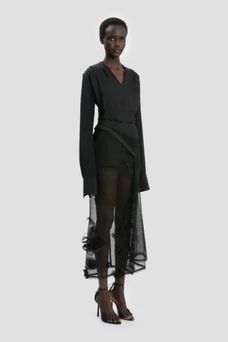 Top con scollo a V in nero Top con scollo a V in nero
