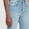 Victoria jeans in lavaggio azzurro Victoria jeans in lavaggio azzurro